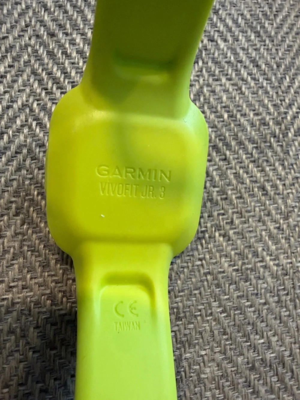 Garmin vivofit jr 3 Kids Fitness Activity Tracker Watch Digi Camo Lime Green